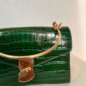 BEAUTIFUL FOREST GREEN HANDBAG